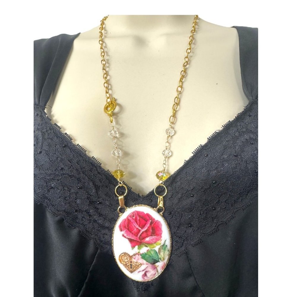Artisan Vntg Ceramic Pendant – Hand-Wrapped Sterling Silver Wire & Faceted Beads